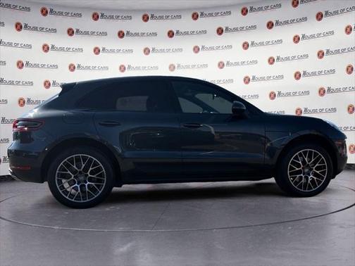 2018 Porsche Macan Base