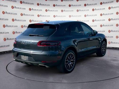 2018 Porsche Macan Base