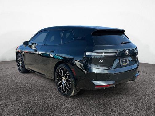 2025 BMW iX xDrive50