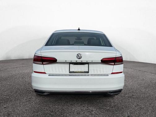 2021 Volkswagen Passat 2.0T SE