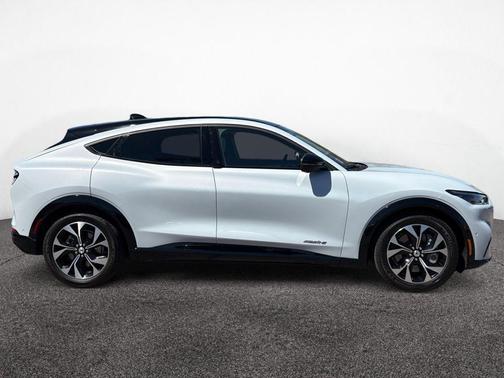 2022 Ford Mustang Mach-E Premium