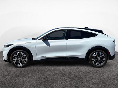 2022 Ford Mustang Mach-E Premium