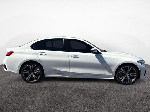 2022 BMW 330 330i
