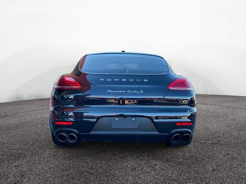 2015 Porsche Panamera Turbo S