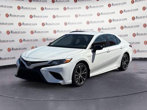 2020 Toyota Camry SE