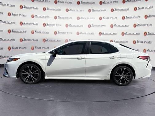 2020 Toyota Camry SE
