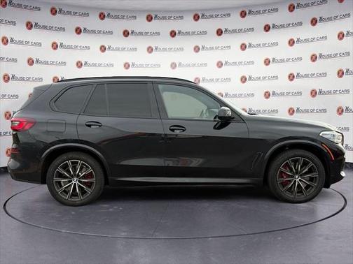 2022 BMW X5 M50i