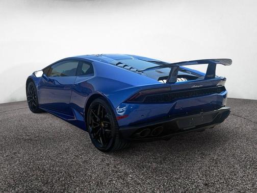 Blue 2015 Lamborghini Huracan LP610-4