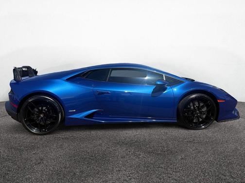 Blue 2015 Lamborghini Huracan LP610-4