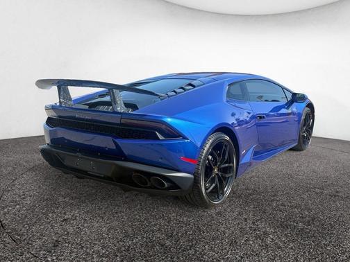 Blue 2015 Lamborghini Huracan LP610-4
