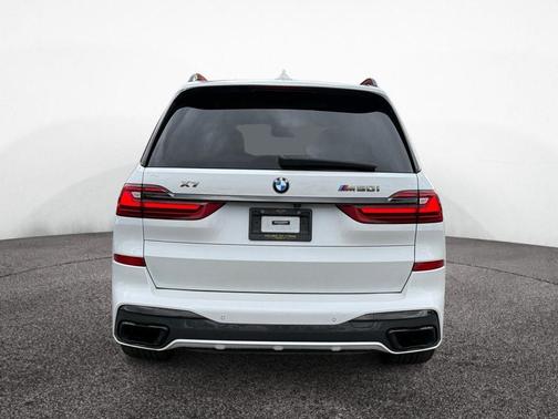 2021 BMW X7 M50i