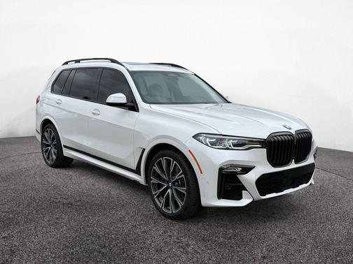 2021 BMW X7 M50i
