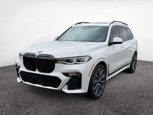 2021 BMW X7 M50i