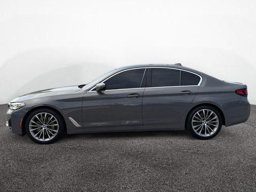 2021 BMW 530 530i