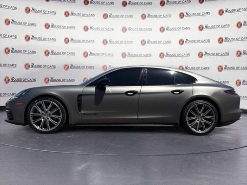 2018 Porsche Panamera 4