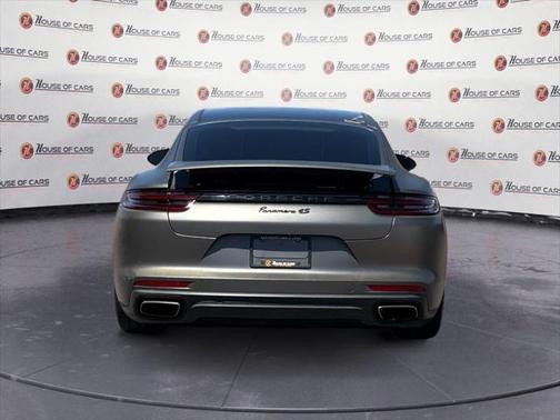 2018 Porsche Panamera 4