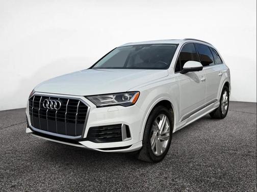 White 2021 Audi Q7 45 Premium
