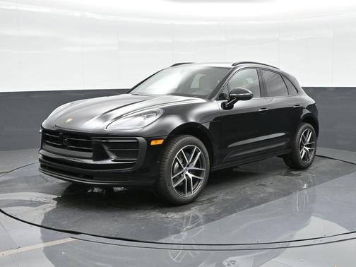 2026 Porsche Macan Base