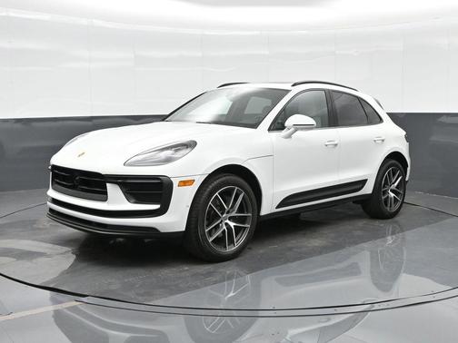 2025 Porsche Macan 