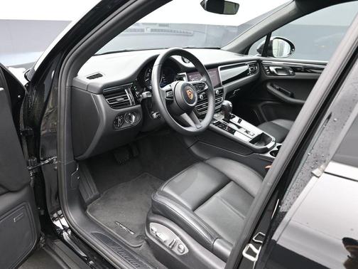 Black 2025 Porsche Macan