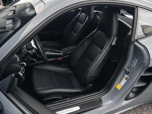 2024 Porsche 718 Cayman 