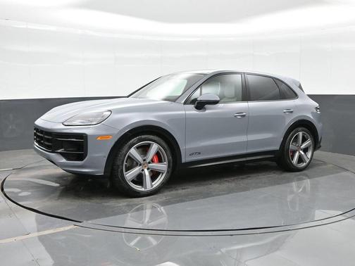 Arctic Grey 2026 Porsche Cayenne GTS