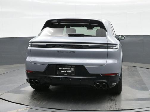 Arctic Grey 2026 Porsche Cayenne GTS