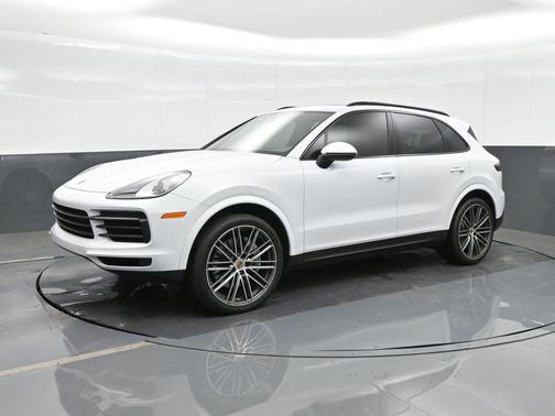 Carrara White Metallic 2023 Porsche Cayenne Platinum Edition