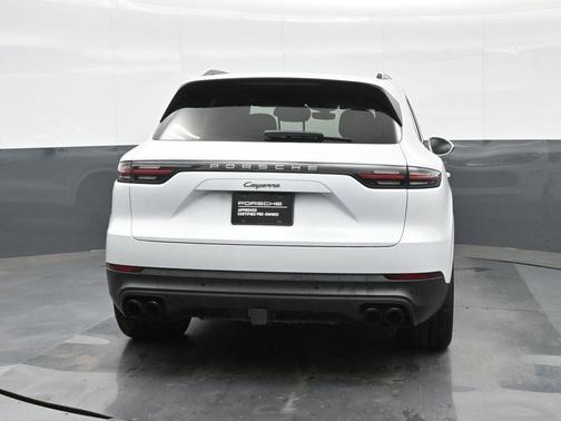 Carrara White Metallic 2023 Porsche Cayenne Platinum Edition