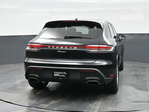 2025 Porsche Macan 