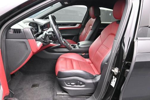Black Metallic 2024 Porsche Cayenne AWD