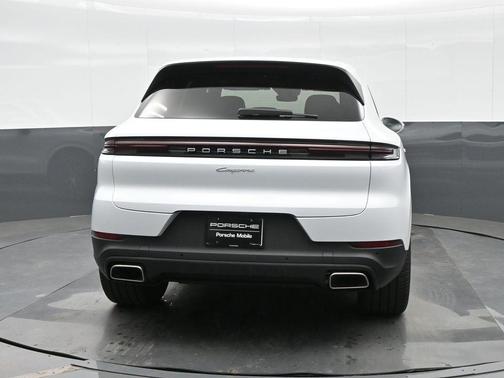 2026 Porsche Cayenne Base