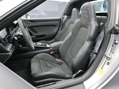 2026 Porsche 911 Targa 4 GTS