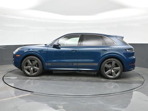 Montego Blue Metallic 2026 Porsche Cayenne Turbo