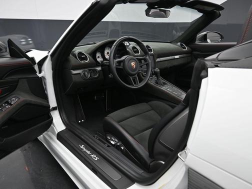 2024 Porsche 718 Spyder RS