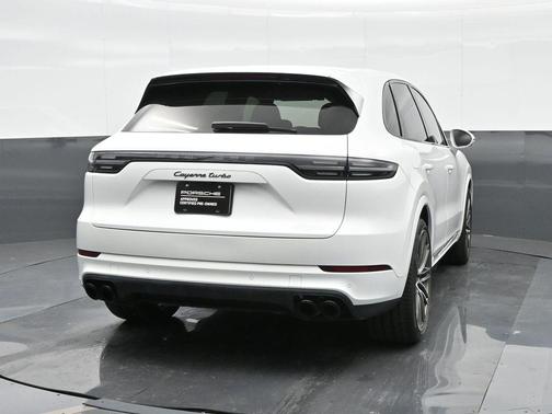 2022 Porsche Cayenne Turbo
