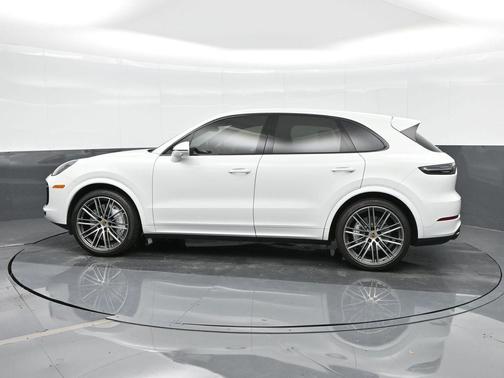 2022 Porsche Cayenne Turbo