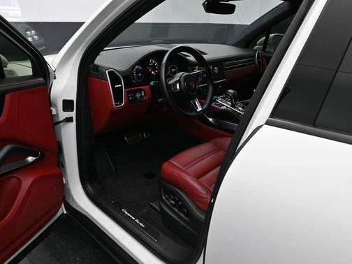 2022 Porsche Cayenne Turbo