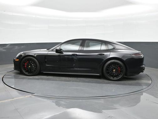 Jet Black Metallic 2019 Porsche Panamera GTS