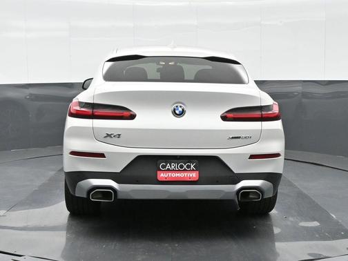 2022 BMW X4 xDrive30i