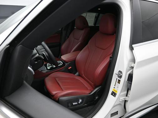 2022 BMW X4 xDrive30i