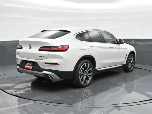 2022 BMW X4 xDrive30i