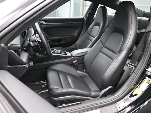 2020 Porsche 911 Carrera S