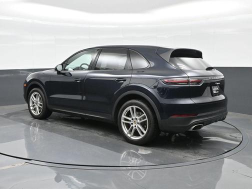 Moonlight Blue Metallic 2019 Porsche Cayenne Base