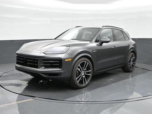 2026 Porsche Cayenne AWD