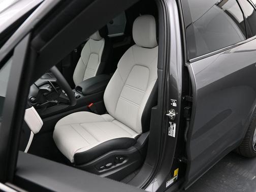 2026 Porsche Cayenne AWD