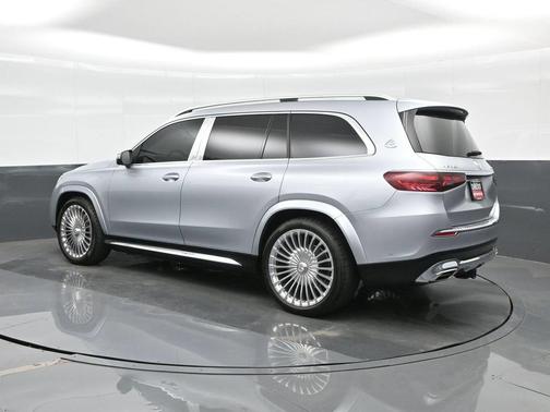 Cirrus Silver Metallic 2025 Mercedes-Benz Maybach GLS 600 4MATIC