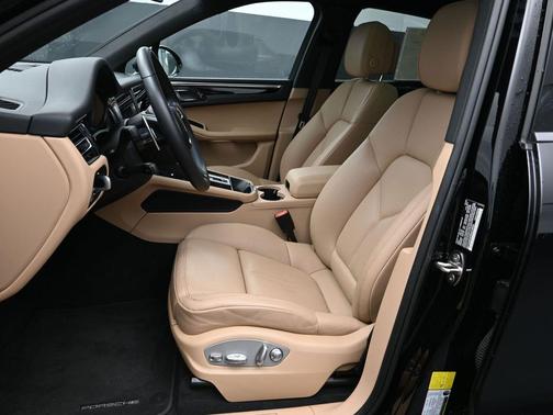 Black 2025 Porsche Macan Base