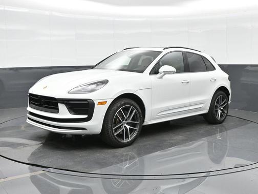 2025 Porsche Macan T
