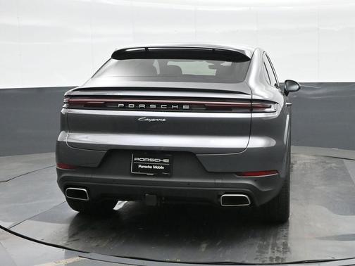 Quartzite Grey Metallic 2025 Porsche Cayenne AWD